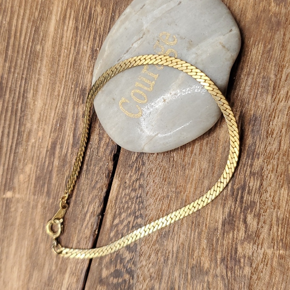 B3135‎ herringbone brick road unisex gold tone bracelet masculine or feminine